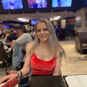 Meet your Posher, Mel